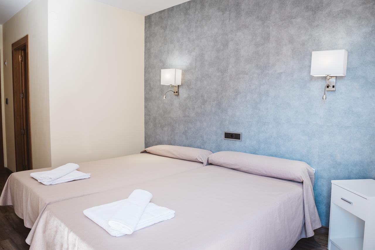 Hotel Celymar Benidorm Bagian luar foto