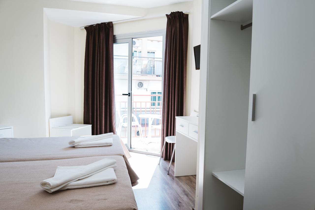 Hotel Celymar Benidorm Bagian luar foto
