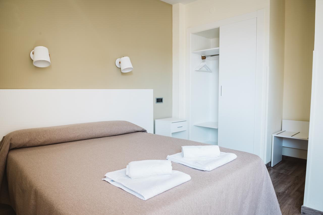 Hotel Celymar Benidorm Bagian luar foto
