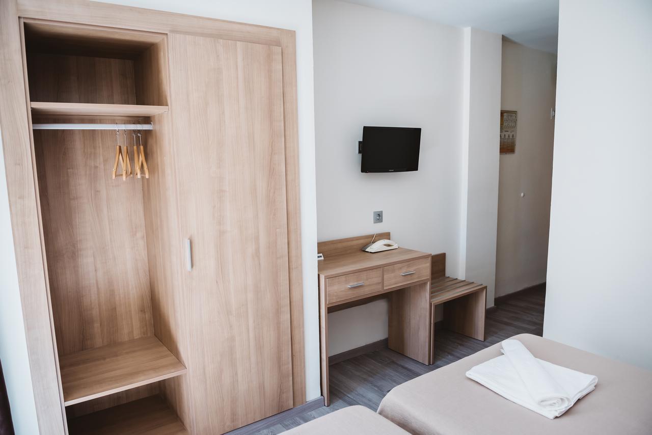 Hotel Celymar Benidorm Bagian luar foto