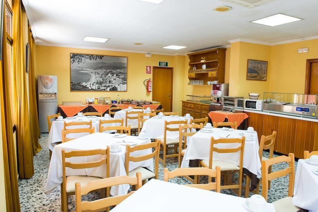 Hotel Celymar Benidorm Bagian luar foto