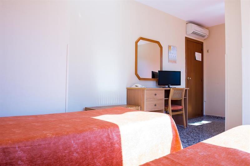 Hotel Celymar Benidorm Bagian luar foto